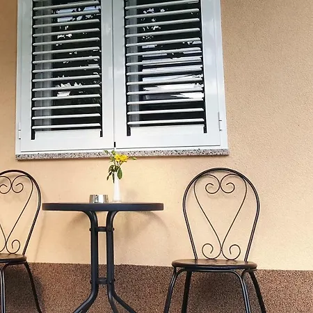 Aria With Private Parking Apartman